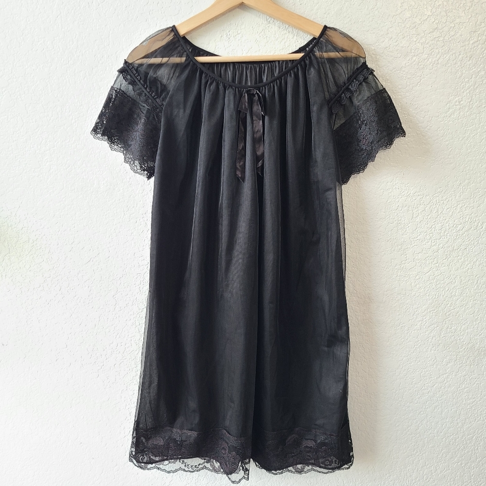 VTG Black Lacy Night Gown